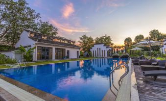 Creek Villa