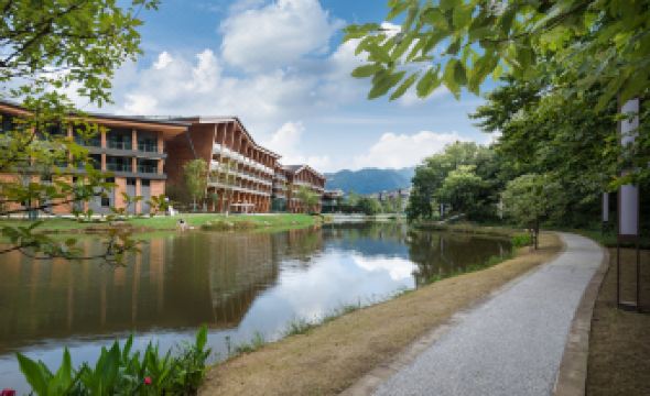 Yucheng Chunsanli Art Holiday Hotel