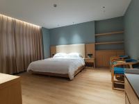 成都嘉蒂拉酒店 - 豪华中式大床房