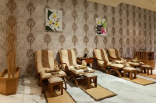 グランド イスタナ ラマ