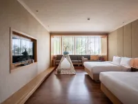 Sizihwan Sunset Beach Resort Hotels near Eude Dojo