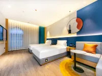 Chalet Hotel (Xi'an Bell  and Drum Tower&Huimin Street Branch) Hotels in Xi'an