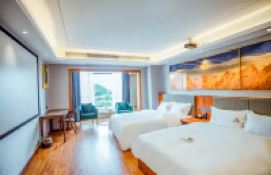 Yuanhong Hotel (Guiyang North Railway Station)