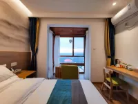 Shambhala Meshe Yunshang Tea Garden Resort Hotel