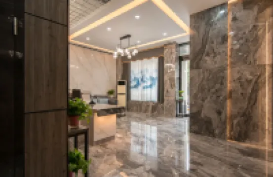 Qinyang Hero Style Hotel