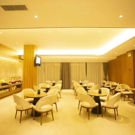 Homeinn Plus Hotel (Tai'an Taishan Railway Station Ginza Plaza)