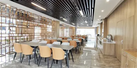 Huamei Elegant Hotel (Huashan Scenic Area Tourist Center)