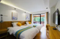 Fenghuang Shanjianxishui Courtyard Inn - Inns