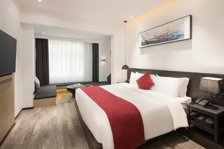 H·HOTEL