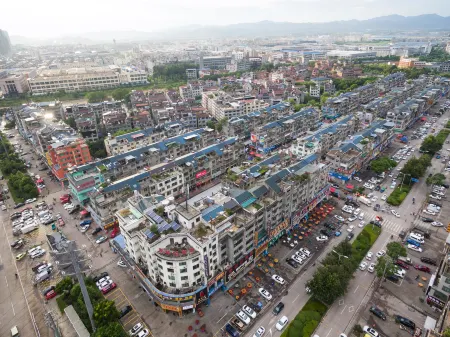 HUIHE Huihe Hotel (Yongkang Xiaxi Commercial Street Branch) Отели рядом с достопримечательностью «Huafushan Scenic Area»