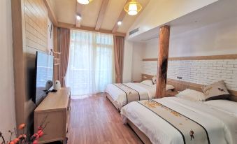 Xike Chinese Inn (Furong Town Tourist Center)