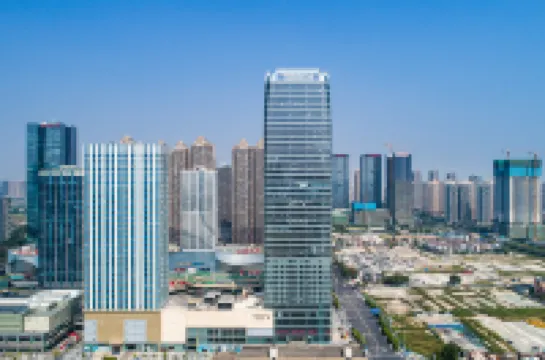 Fairfield by Marriott Xinkai Plaza Hotels near Thousand Lantern Lake Park