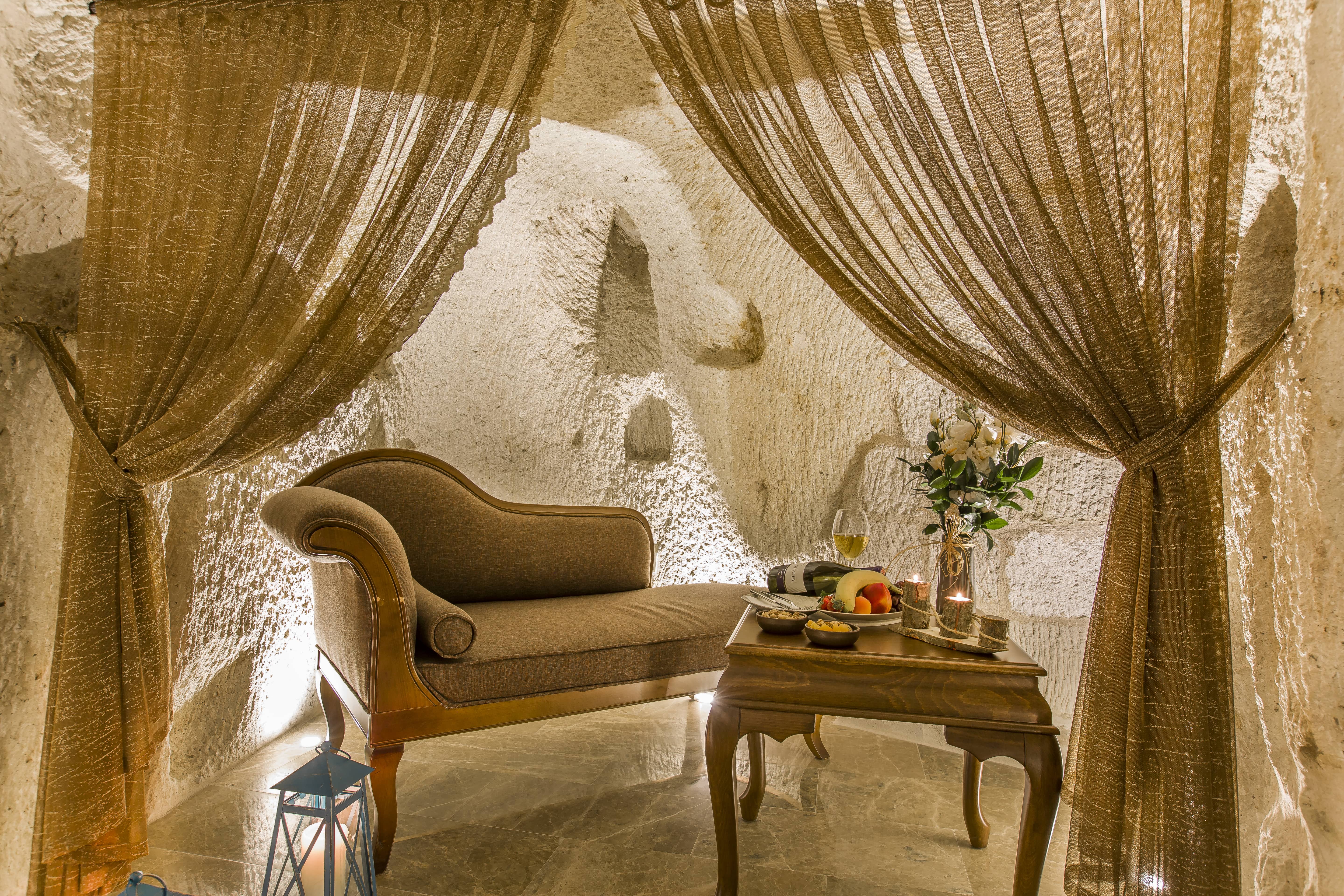 Imperial Cave Suites & SPA