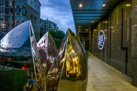 Ease Hotel · Qu (Wuhan Guanggu Square Yangjiawan Subway Station) Hotels in Wuhan