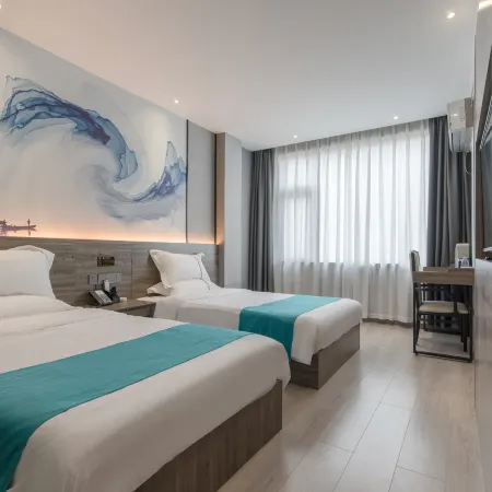 Qinyang Hero Style Hotel