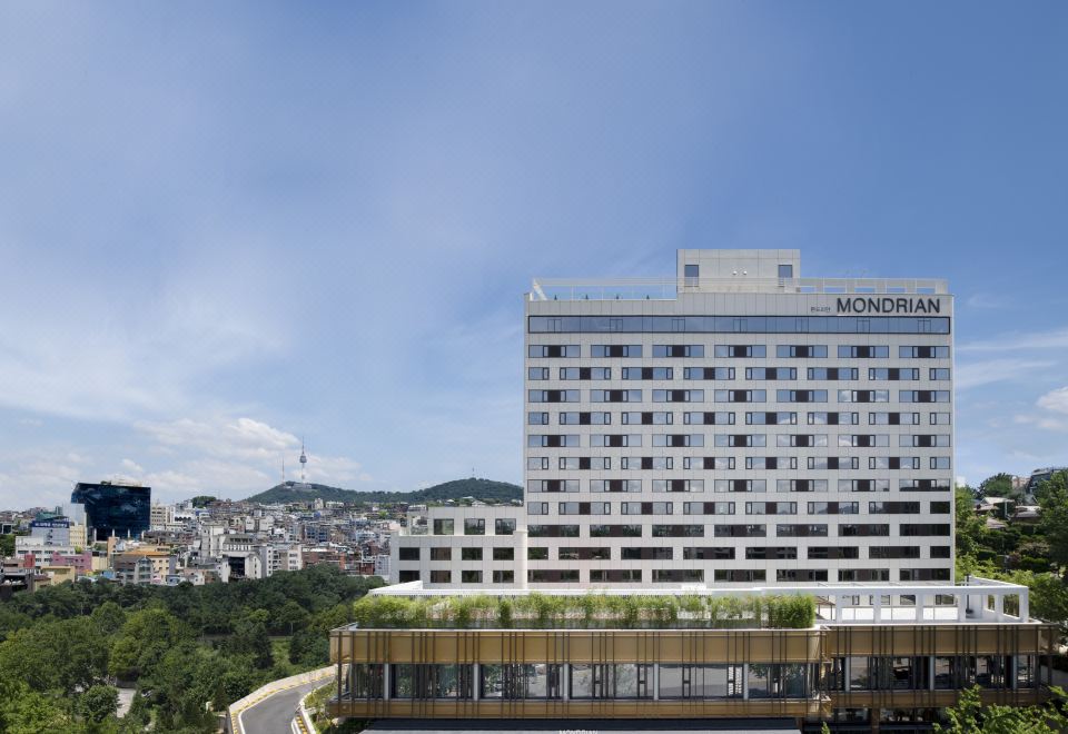 몬드리안 서울 이태원 수영장