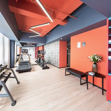 Jining Jianshe Road Lingxiu City Plaza Atour Hotel