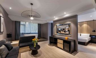 Orange Hotel(Suzhou East Taihu Lake WuJiang Park)