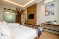 โรงแรมฮอลิเดย์ จินเซเหลียนฮวา โรงแรมใกล้มหาวิทยาลัยเทคโนโลยีคุนหมิง