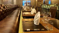 Big Boys' Bed & Burger - Patong Beach - Strand