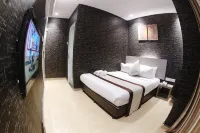Here Hotel - ที่มีบาร์