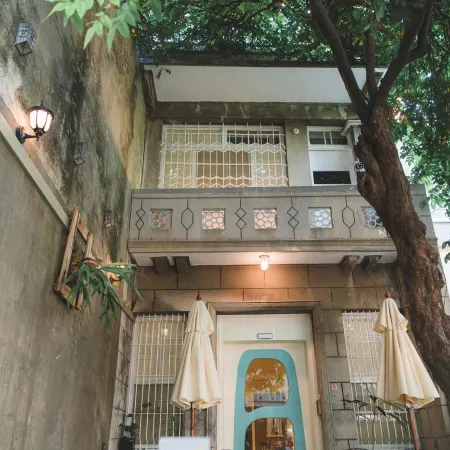A SHIN TAINAN HOSTEL Отели рядом с достопримечательностью «Железнодорожная станция Баоань»