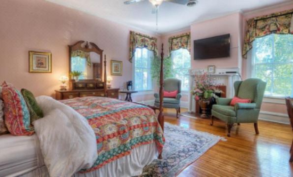 Antebellum Inn - Housity