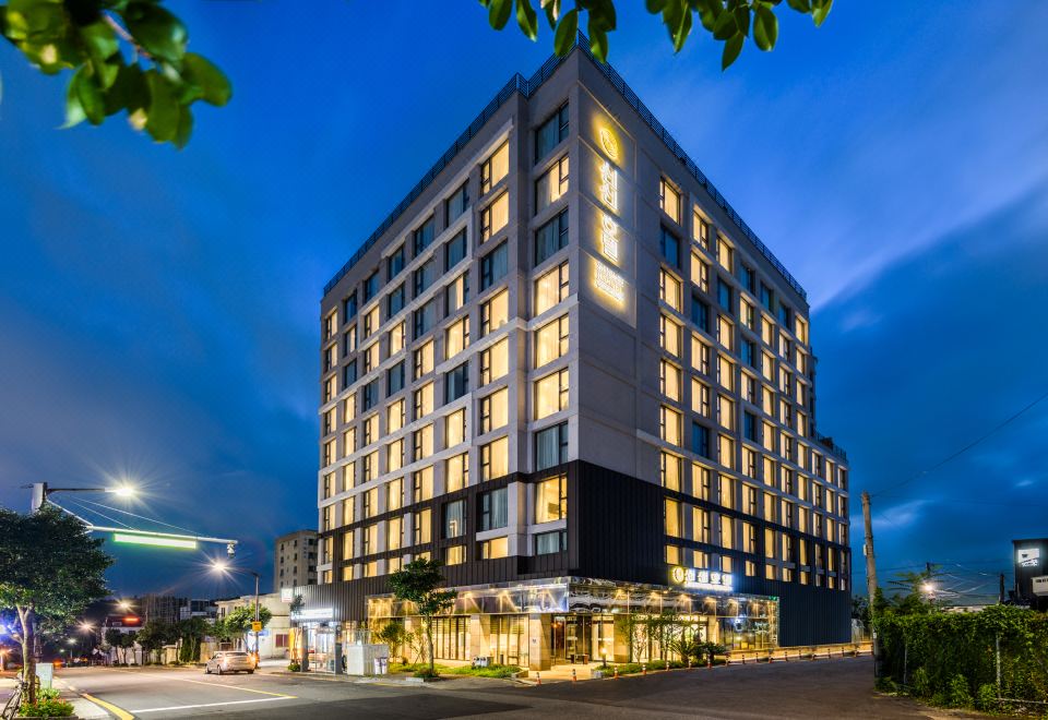 2. 신신호텔 천지연..