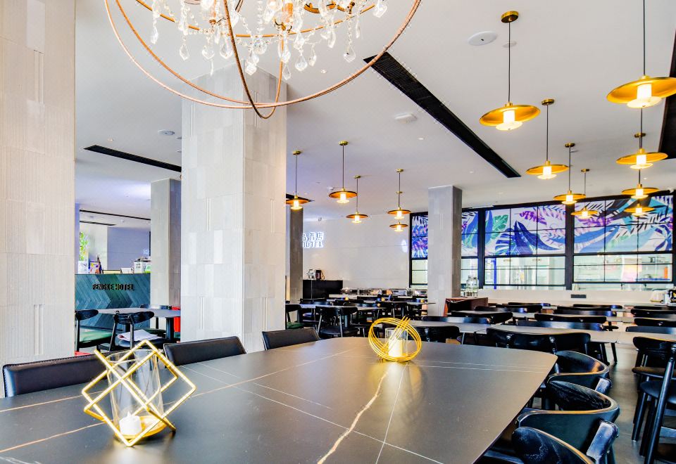 [펑커 부티크 호텔 조식 뷔페 모습]