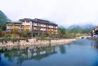 Dousha River Hot Spring Town Hotel Các khách sạn gần Lu＇an Car North Passenger Transport Terminal