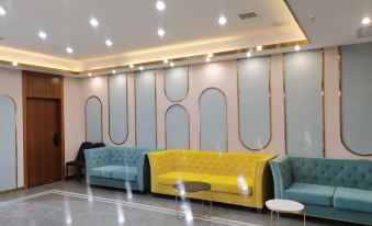 Xiangtan Yijian Hotel (Yuetang International Hetang City Railway Station)