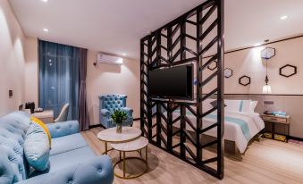 Xian-Qingya Hotel (Hohhot Wanda Plaza East Railway Station Branch)