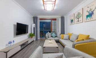 Green Ring Resort Hotel (Jing County Wannan Sichuan-Tibet Line)