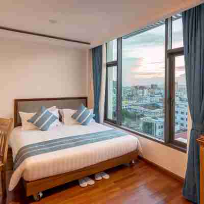 Dragon Phoenix Hotel Rooms