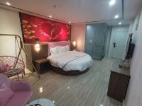 揭西凤城酒店式公寓 - 浪漫圆床房