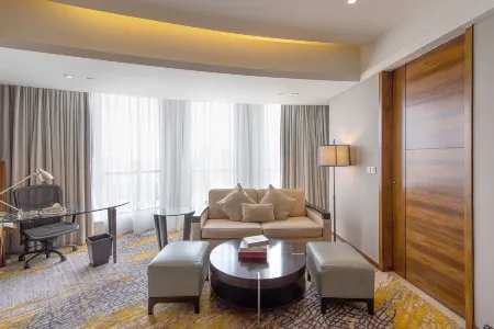 Sheraton Grand Shanghai Pudong Hotel