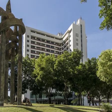National Hotel Taichung Отели рядом с достопримечательностью «Аллея каллиграфии»