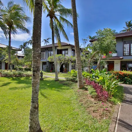 The Jayakarta Villas Anyer Отели рядом с достопримечательностью «Пляж Anyer»
