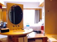 武汉新世界酒店 - 豪华大床房