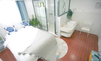 About 108 B & B (Haikou Meilan Airport store)