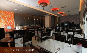 Crown Garden Hotel
