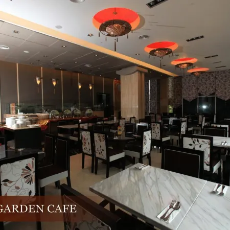 Crown Garden Hotel Отели рядом с достопримечательностью «Военный музей»