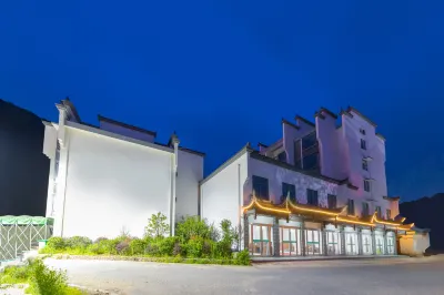 Green Ring Resort Hotel (Jing County Wannan Sichuan-Tibet Line) Hotels in der Nähe von Shuimo Tingxi Scenic Spot