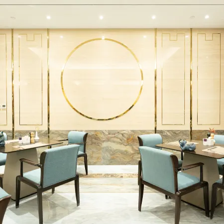 Yili Luxury Hotel