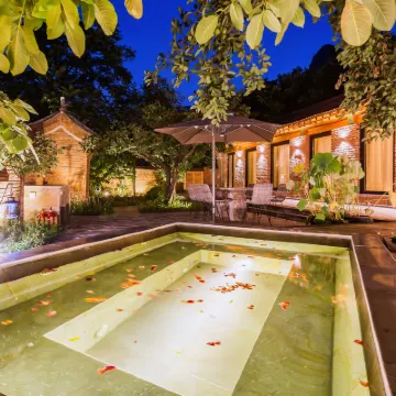 Jinta Xiangu Holiday Town Hotels near Pinggu Shilinxia Natural House Farm House