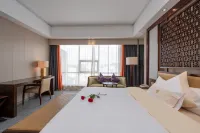 Floral Hotel · YunFu City King Royal Hotel Hotel in zona Yun'an Stadium