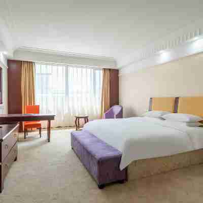 Luxury Blue Horizon Hotel (Wuxi Huishan Wanda Plaza) Rooms