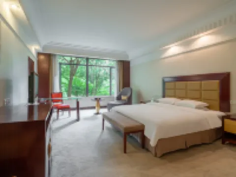 Luxury Blue Horizon Hotel (Wuxi Huishan Wanda Plaza) Hotels in Wuxi
