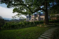 Nine Cloud Homestead Resort Hotel - Balkoner