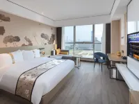 Grace Select Hotel(Nanchang Honggutan Store) Hotels near Jiangxi Provincial Museum